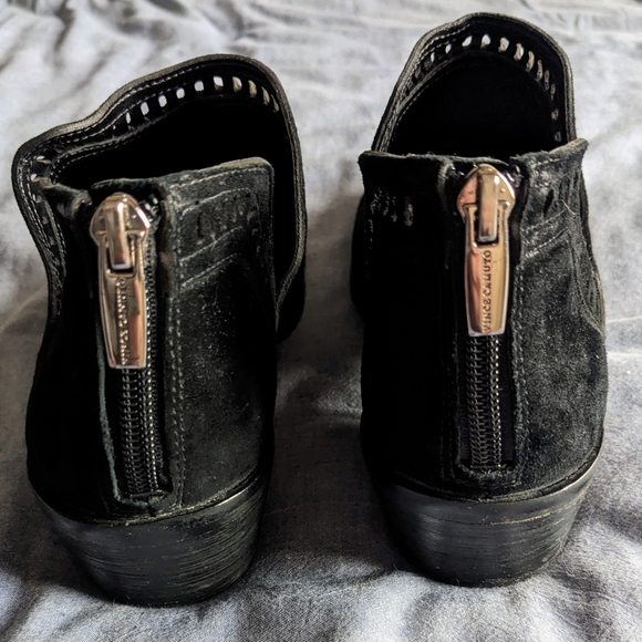 Black Vince Camuto booties. Sz 8.5. Suede like fabric. Gently worn. - Picture 7 of 7